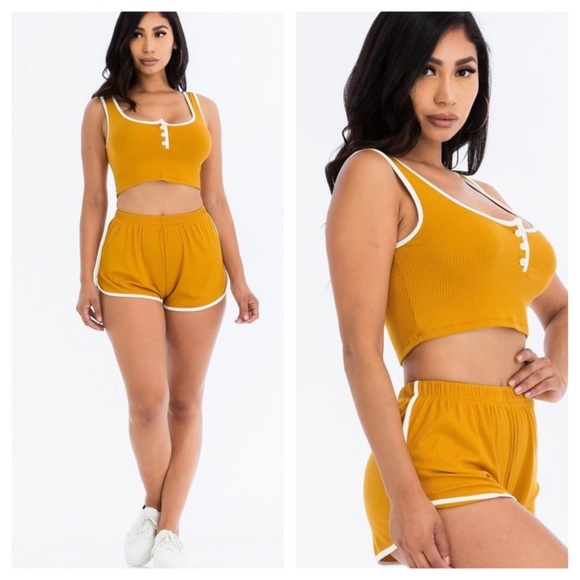 🆕↙️ Cropped tank top and shorts set - Picture 2 of 5